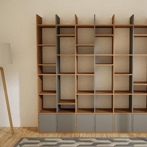 Bücherregal Grau - Modernes Regal für Bücher: Türen in Grau - 233 x 232 x 47 cm, Individuell konfigurierbar