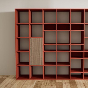 Bücherregal Terrakotta - Modernes Regal für Bücher: Türen in Nussbaum - 233 x 194 x 47 cm, Individuell konfigurierbar