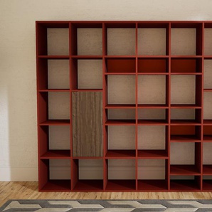 Bücherregal Terrakotta - Modernes Regal für Bücher: Türen in Nussbaum - 233 x 194 x 47 cm, Individuell konfigurierbar
