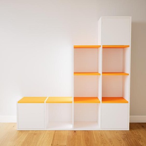 Bücherregal Weiß - Modernes Regal für Bücher: Türen in Weiß - 156 x 156 x 34 cm, Individuell konfigurierbar