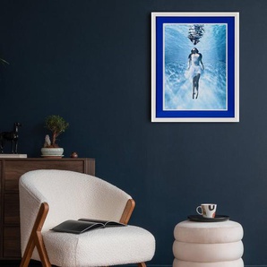 queence Bild mit Rahmen Frau unter Wasser, Bilder von Frauen, Foto, Frau, Unterwasserwelt (1 St), Poster mit buntem Acrylglas Passepartout