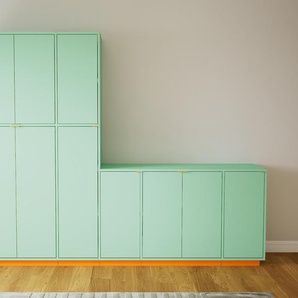 Schrankwand Mint - Moderne Wohnwand: Türen in Mint - Hochwertige Materialien - 267 x 200 x 47 cm, Konfigurator