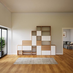 Wohnwand Weiß - Individuelle Designer-Regalwand: Schubladen in Eiche & Türen in Weiß - Hochwertige Materialien - 305 x 232 x 34 cm, Konfigurator