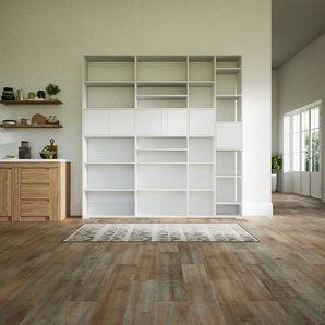 Bücherregal Weiß - Modernes Regal für Bücher: Türen in Weiß - 228 x 234 x 34 cm, Individuell konfigurierbar